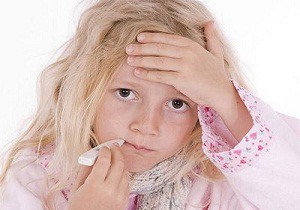 Чем и как быстро вылечить простуду у ребенка в домашних условиях: проверенные народные методы и эффективные препараты