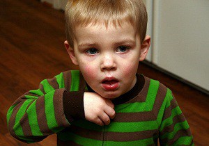 Ларинготрахеит или ложный круп у детей: симптомы и лечение, оказание первой помощи и общие рекомендации