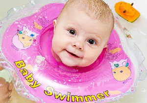 Со скольки месяцев можно использовать круг для купания новорожденных: цена аксессуара, преимущества и недостатки, популярные модели