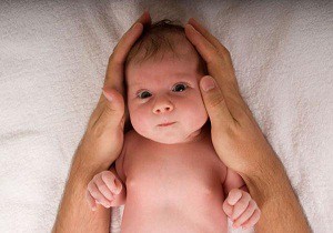 когда заживают роднички у новорожденных