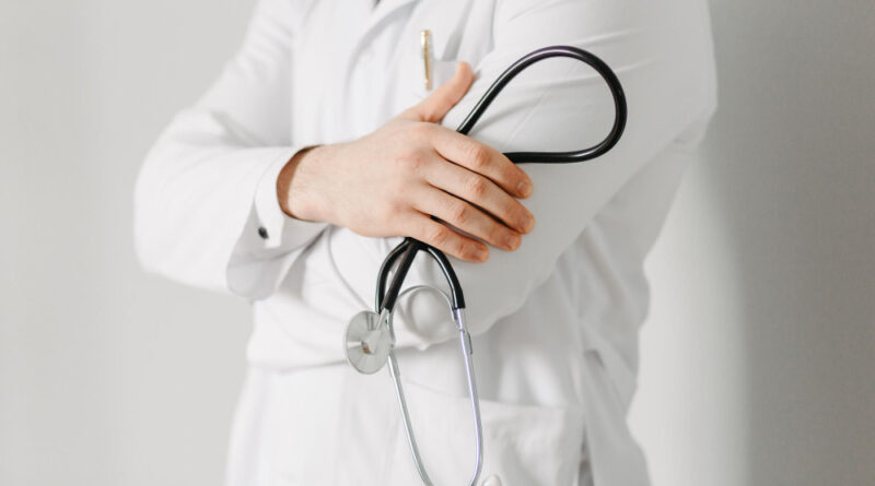 Генетический тест на синдром Жильбера, кому он нужен и как его пройти